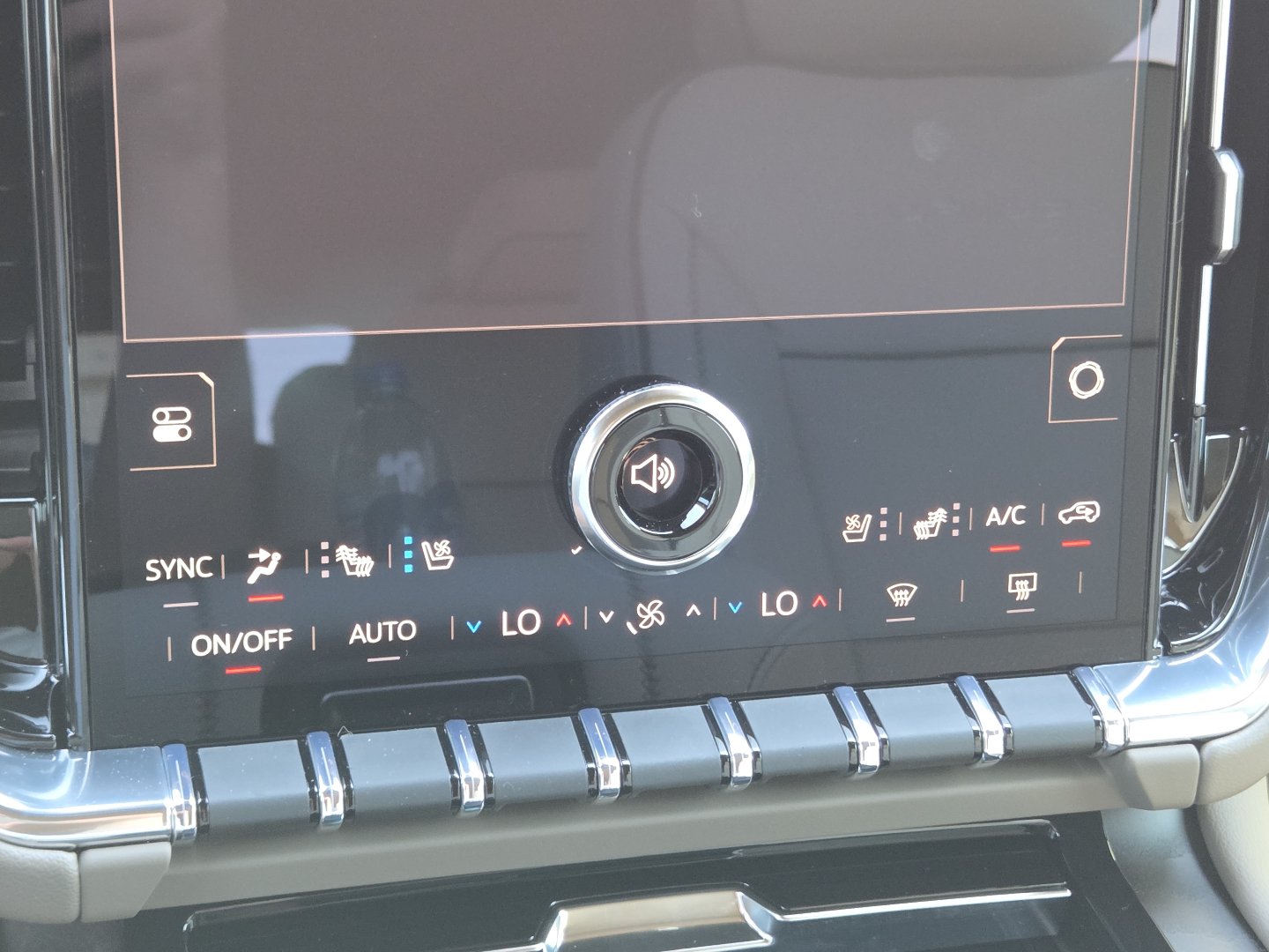New 2026 GMC Yukon Denali w/ Denali Reserve Package AWD/4WD image 39