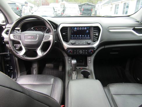 Used 2018 GMC Acadia SLT image 18