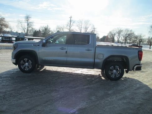 New 2026 GMC Sierra 1500 SLE image 8