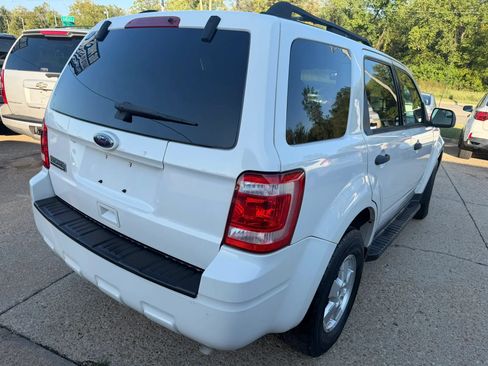 Used 2010 Ford Escape XLT FWD image 16