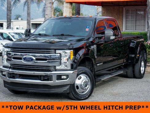 Used 2017 Ford F350 Lariat w/ Lariat Value Package image 4