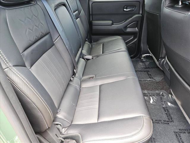 Used 2025 Nissan Frontier SL RWD image 24