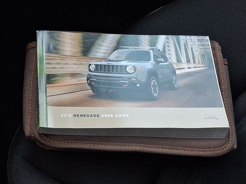 Used 2018 Jeep Renegade Latitude w/ Cold Weather Group AWD/4WD image 25