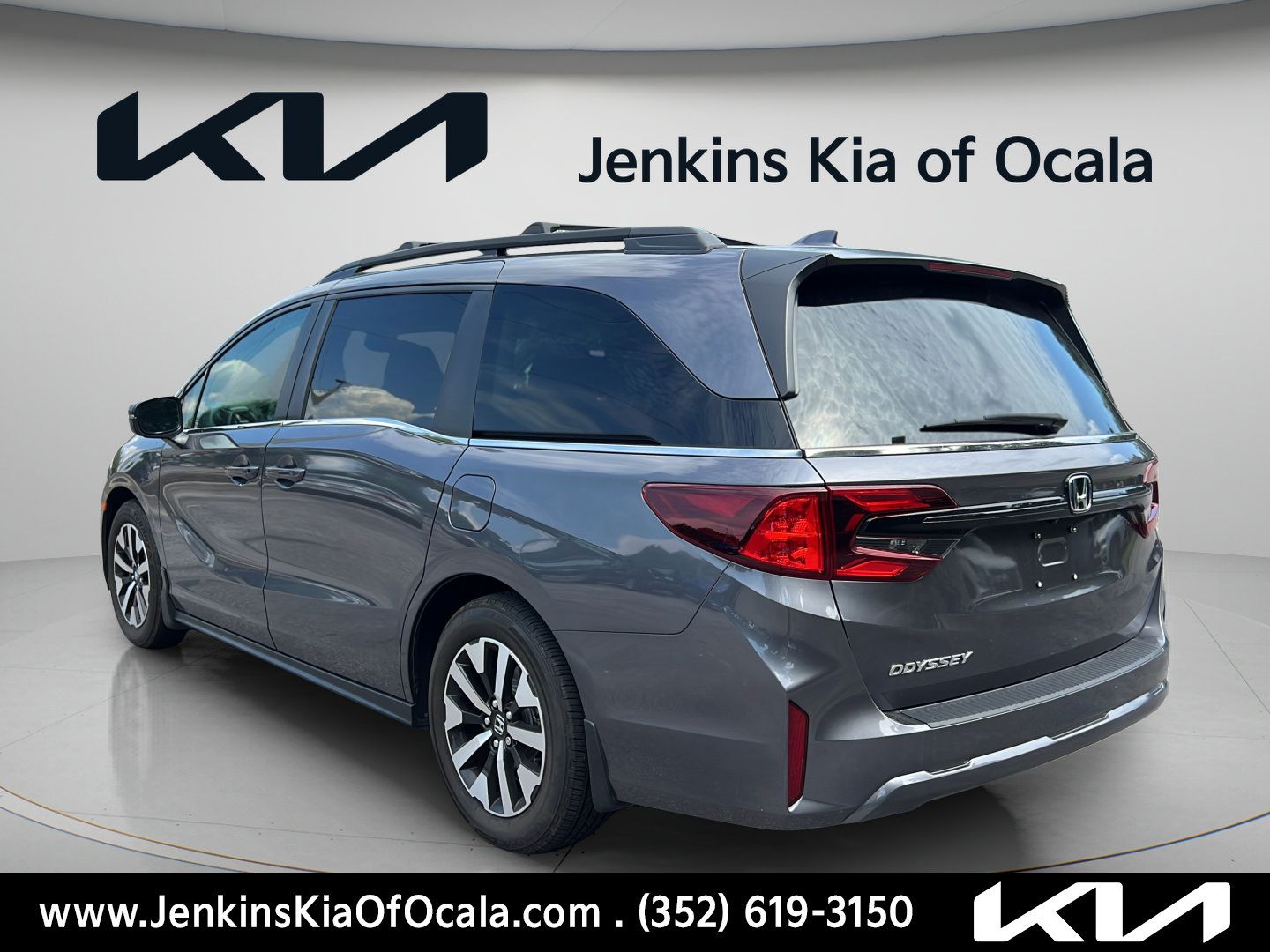 Used 2025 Honda Odyssey EX-L image 5