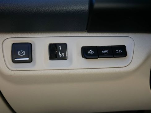 Used 2023 GMC Acadia Denali w/ Denali Ultimate Package image 23