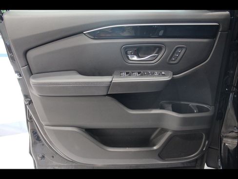 Certified 2023 Honda Pilot Touring image 15