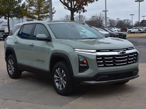 New 2026 Chevrolet Equinox LT image 3