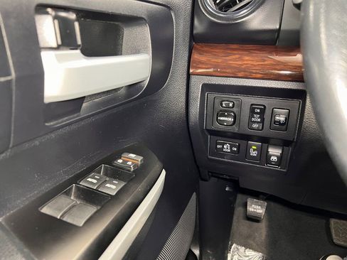 Used 2017 Toyota Tundra Limited image 7