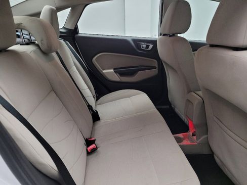 Used 2014 Ford Fiesta SE image 19