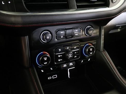 Used 2021 Chevrolet Tahoe RST w/ Luxury Package AWD/4WD image 22