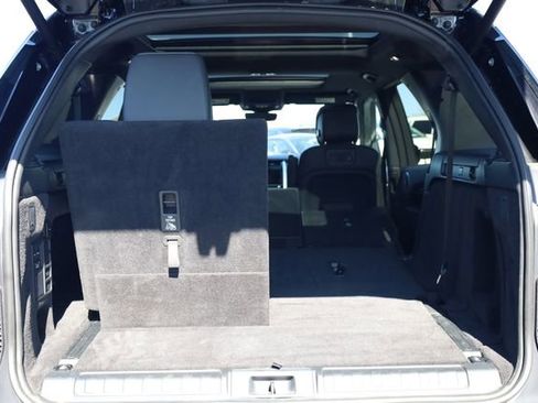 Used 2024 Land Rover Discovery Dynamic SE image 30