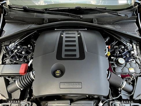 New 2026 Jaguar F-PACE R-Dynamic S image 11