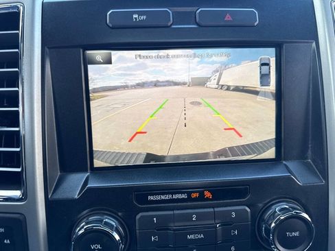 Used 2015 Ford F150 Lariat image 22