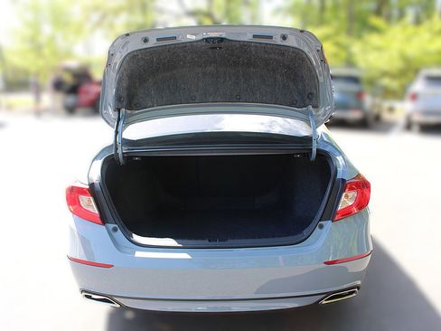 Used 2022 Honda Accord Sport image 8