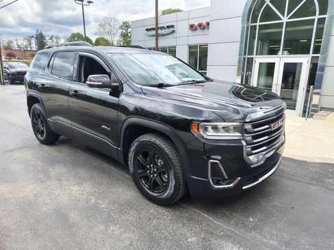 Used 2022 GMC Acadia AT4 w/ Preferred Package AWD/4WD image 2
