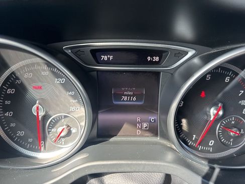 Used 2018 Mercedes-Benz GLA 250 4MATIC image 21