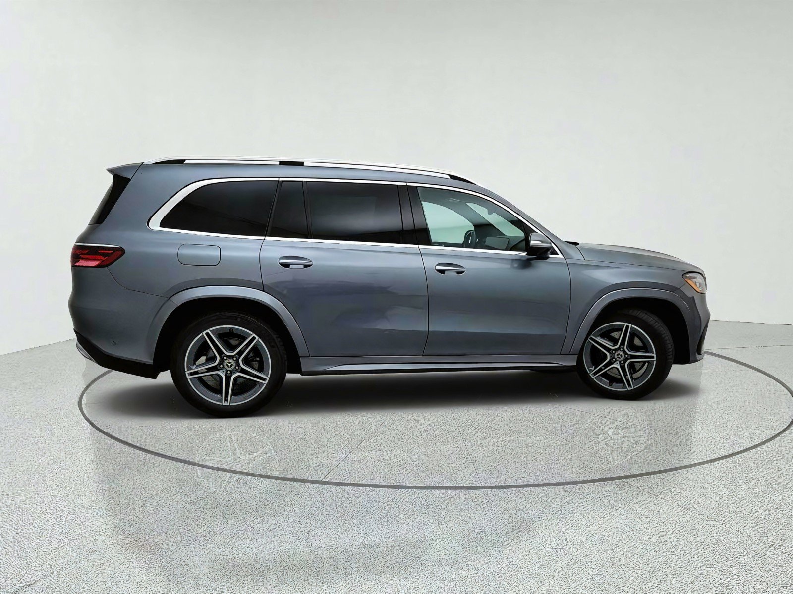 Used 2024 Mercedes-Benz GLS 450 4MATIC image 7