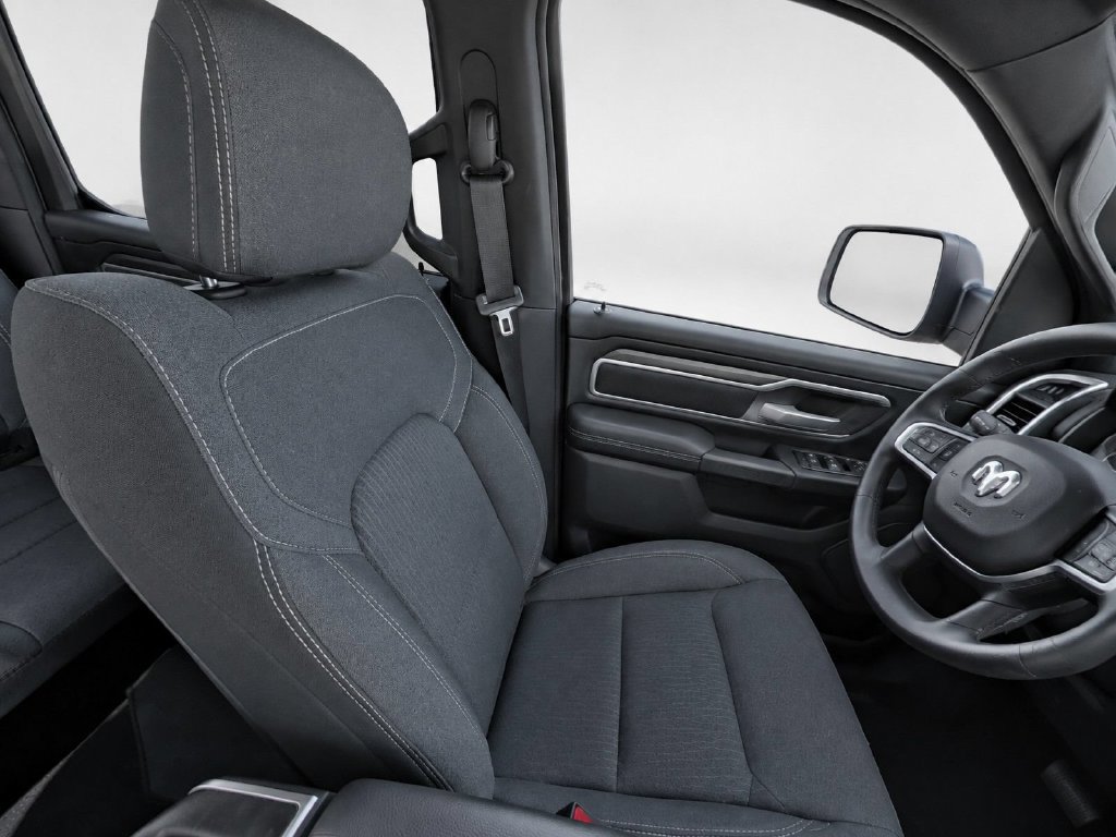 Used 2019 RAM 1500 Big Horn RWD image 16