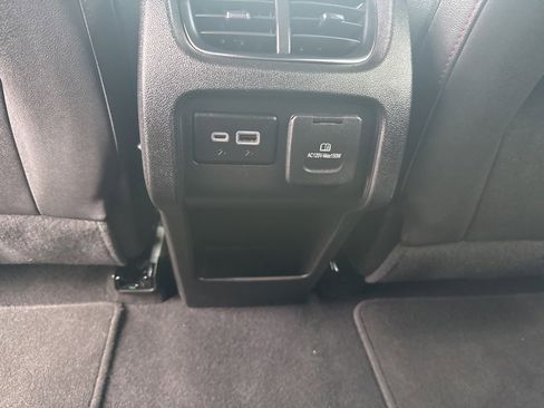 Used 2025 Chevrolet Blazer RS image 18