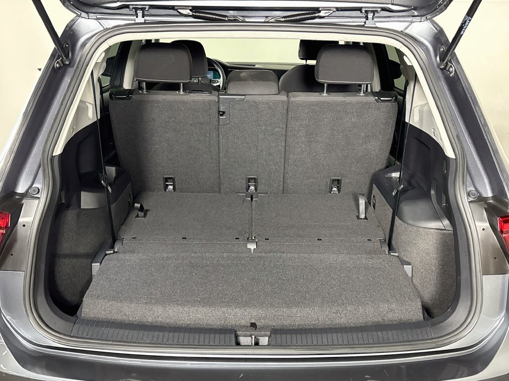 Certified 2023 Volkswagen Tiguan S FWD image 21
