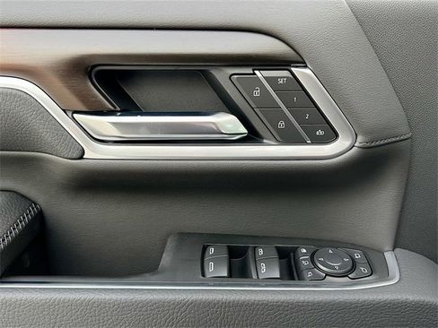 New 2026 GMC Sierra 2500 Denali w/ Denali Reserve Package image 13