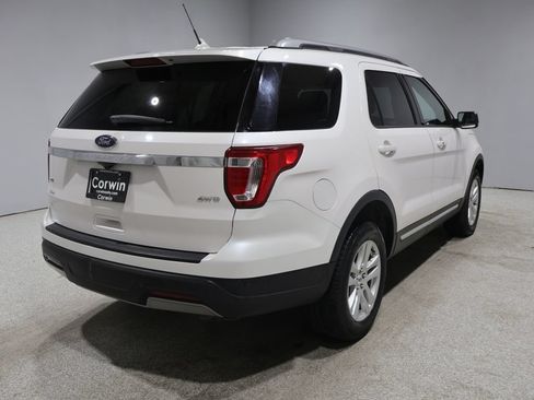 Used 2019 Ford Explorer XLT w/ Equipment Group 202A AWD/4WD image 2