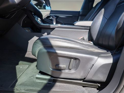 Used 2020 Land Rover Range Rover Evoque S image 20