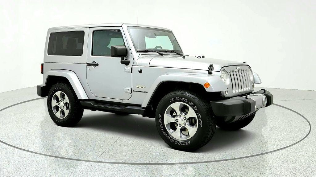 Used 2016 Jeep Wrangler Sahara w/ Connectivity Group AWD/4WD image 3