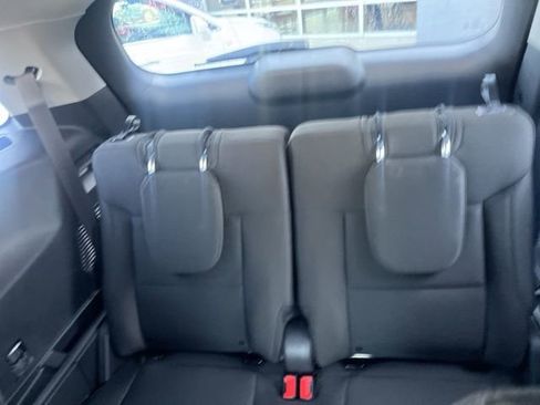 Used 2023 Ford Explorer XLT image 15