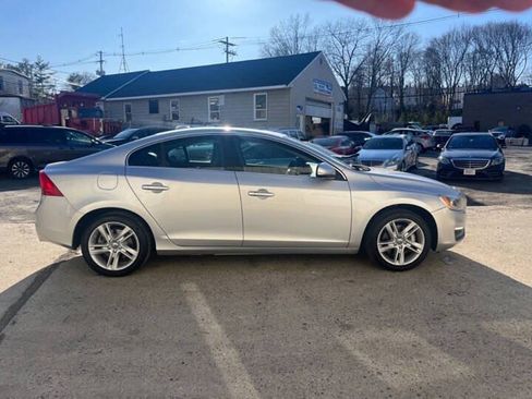 Used 2014 Volvo S60 T5 FWD image 8