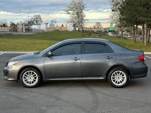 Used 2011 Toyota Corolla LE FWD image 8