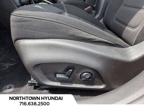 Used 2021 Jeep Renegade Latitude w/ Sun & Sound Group AWD/4WD image 27