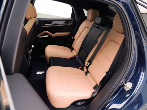 New 2026 Porsche Cayenne Coupe image 30