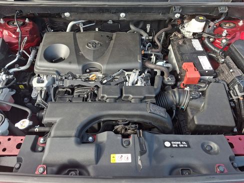 Used 2020 Toyota RAV4 XLE w/ Convenience Package image 30