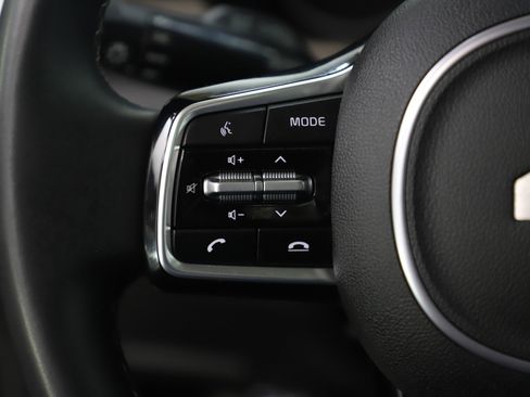 Used 2023 Kia Sorento S w/ Panoramic Sunroof Package image 18