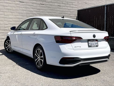 Certified 2023 Volkswagen Jetta Sport FWD image 10