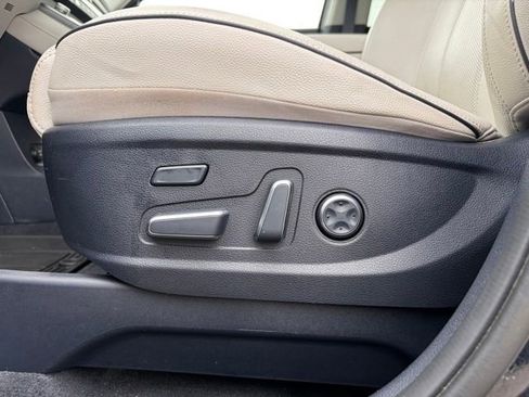 Used 2024 Hyundai Palisade Limited image 22