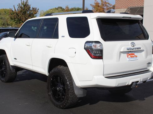 Used 2020 Toyota 4Runner SR5 image 8