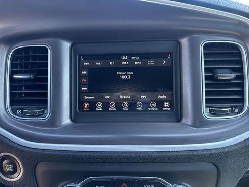 Used 2022 Dodge Charger SXT RWD image 18