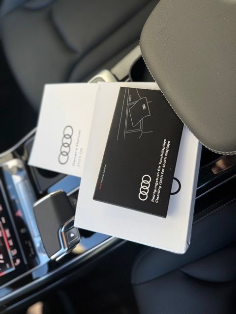 Certified 2025 Audi Q8 Premium Plus w/ Premium Plus Package AWD/4WD image 17