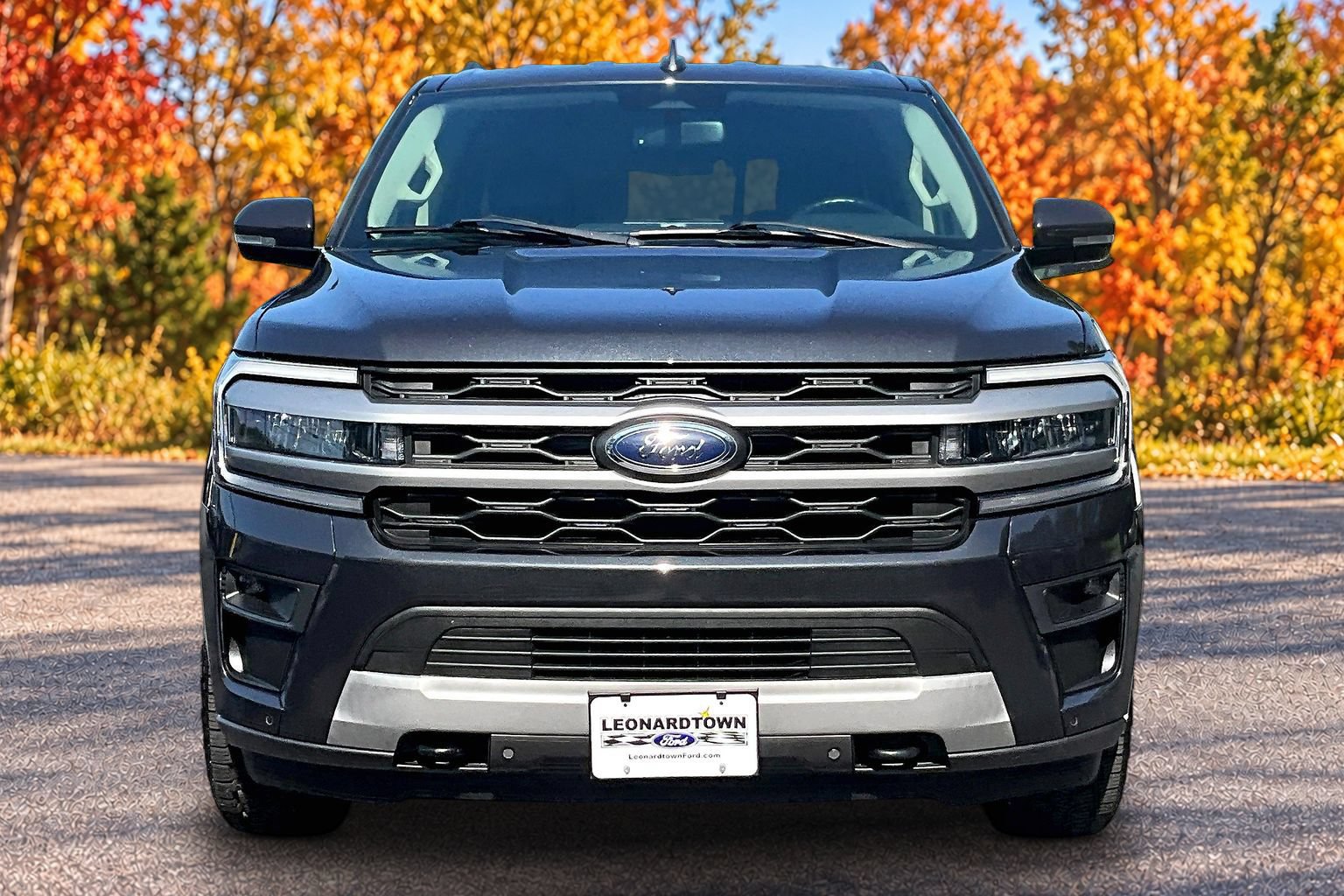 Certified 2022 Ford Expedition XLT AWD/4WD image 2