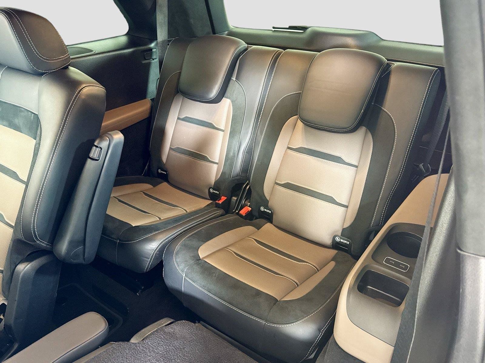 Used 2023 Mercedes-Benz GLS 63 AMG 4MATIC image 29