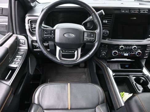 Used 2024 Ford F250 Platinum image 17