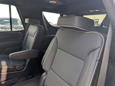 Used 2024 GMC Yukon SLT w/ SLT Luxury Package AWD/4WD image 27