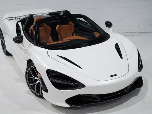 Used 2020 McLaren 720S Spider RWD image 16