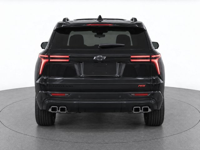 Used 2025 Chevrolet Traverse RS w/ LPO, Floor Liner Package FWD image 5