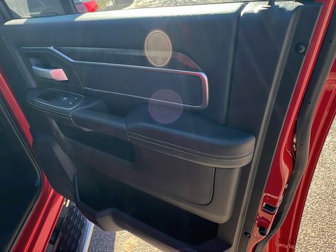 Used 2024 RAM 2500 Big Horn w/ Bed Utility Group image 19