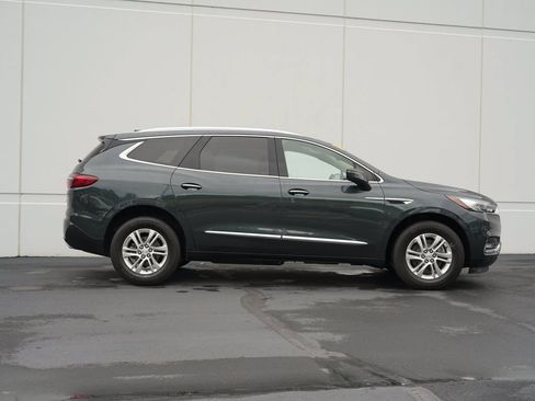 Used 2019 Buick Enclave Essence AWD/4WD image 2