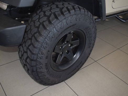 Used 2016 Jeep Wrangler Unlimited Sport w/ Quick Order Package 24S AWD/4WD image 28