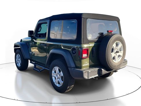 Used 2021 Jeep Wrangler Sport AWD/4WD image 6